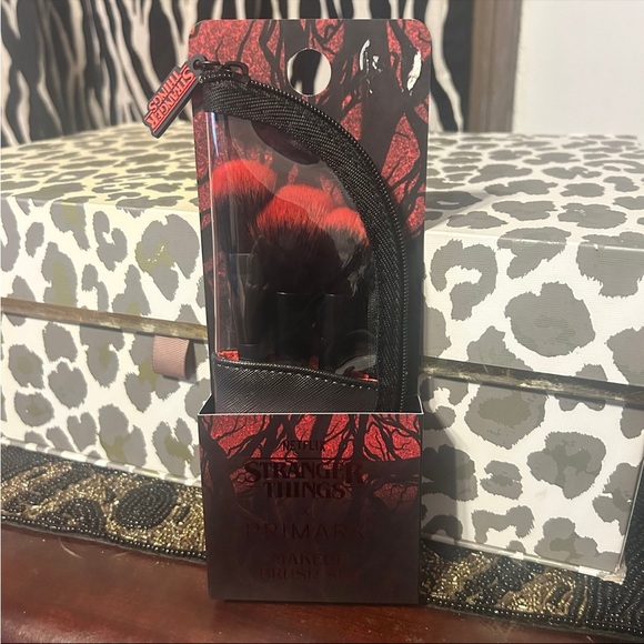 Stranger Things Other - Stranger Things X Primark 3 Pc Make Up Brush Set Limited edition
